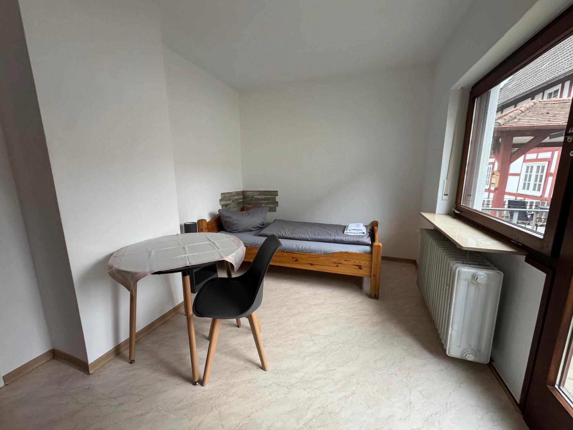 Zur Goldenen Krone Pension Stadtallendorf Luaran gambar